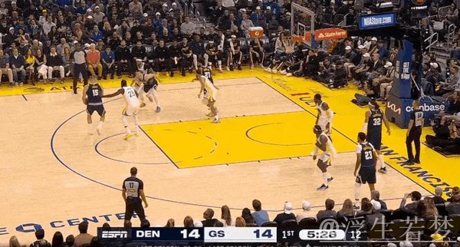 约基奇妙传助攻 布劳恩空中拉杆完成暴扣