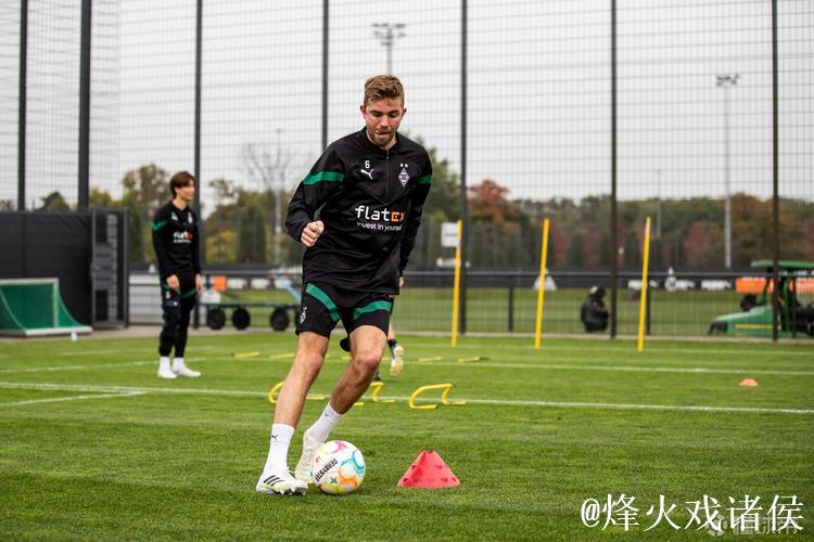 门兴官方宣布与克拉默续约至2023年 门兴官方宣布与克拉默续约至2023年